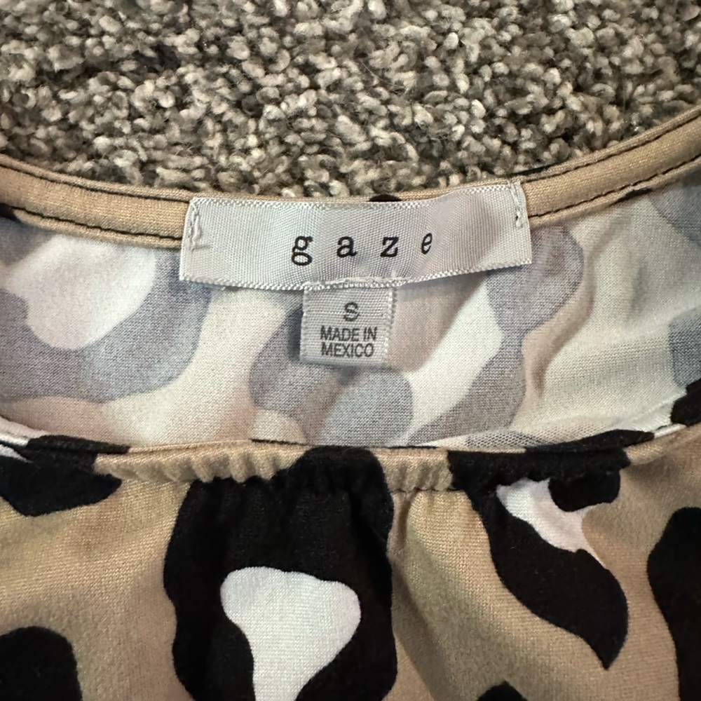 Gaze Tanktop - Picture 2 of 3